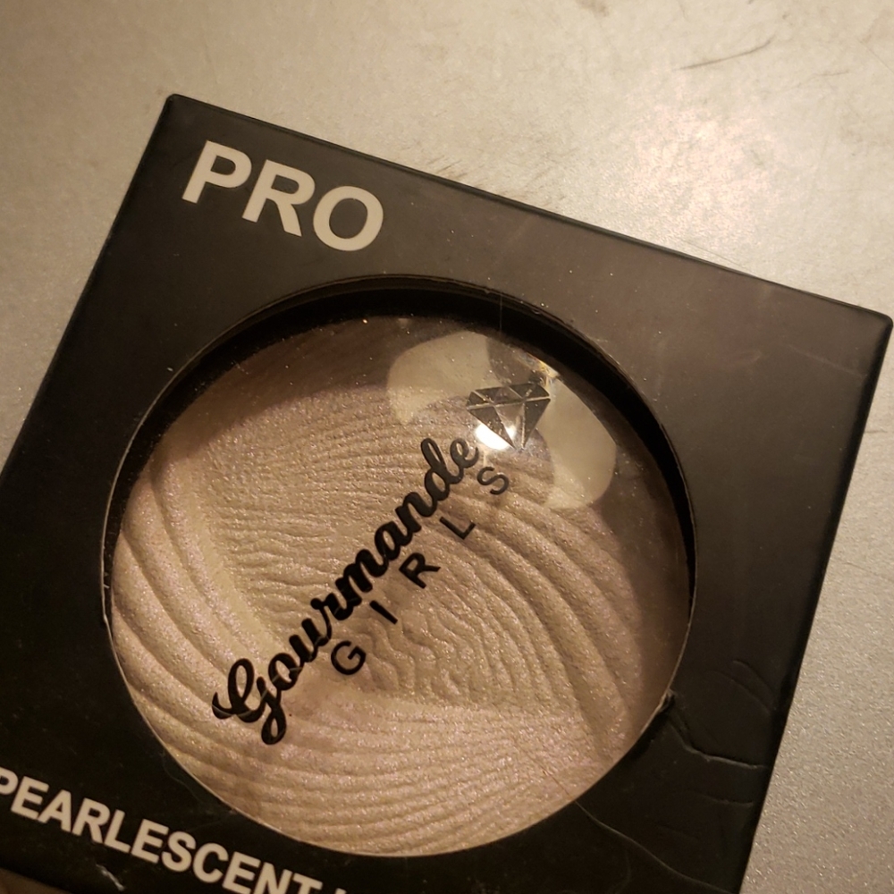 Gourmand Girls Pearlescent Highlight